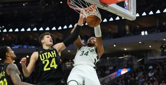 九游体育-终于赢了！字母哥利拉德合砍65分 雄鹿结束六连败