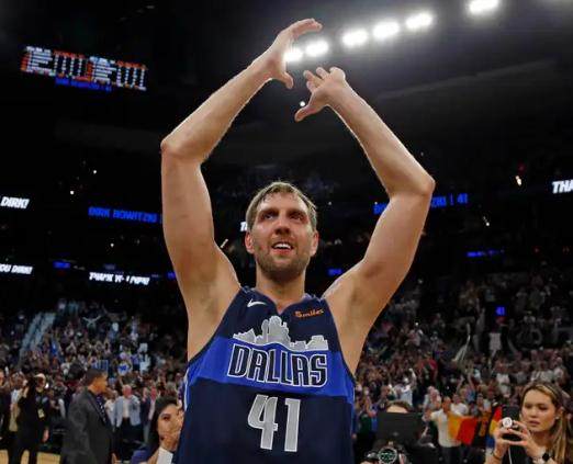 球迷社区-41号球衣明日退役 诺维茨基：感谢所有陪伴我的人